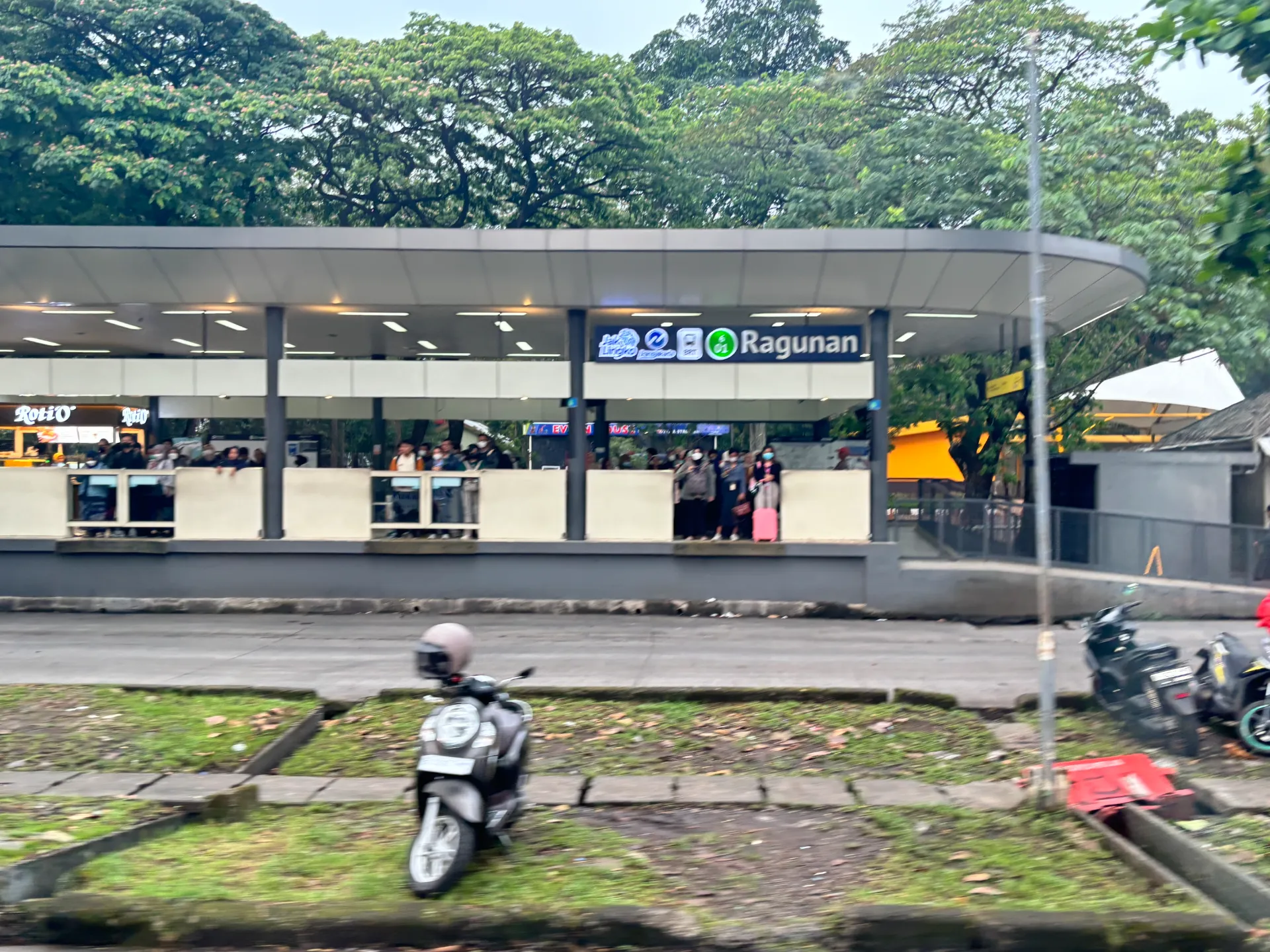Terminal Bus Ragunan (Halte TransJakarta Ragunan) Rute, Akses, dan Nilai Kawasan di Selatan Jakarta (2)